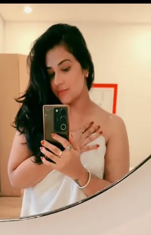 call girl in East of Kailash