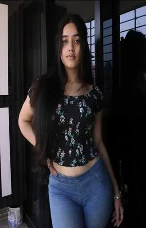 call girl service in East of Kailash