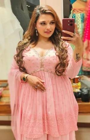 call girl in East of Kailash